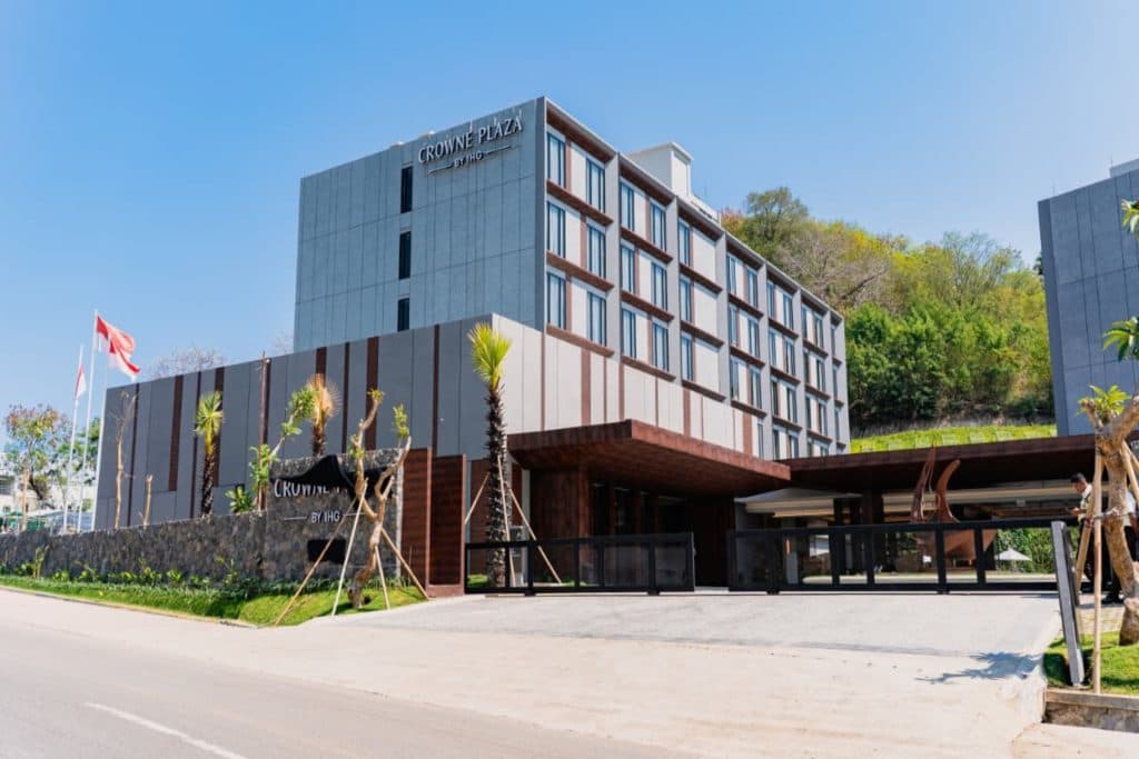 Crowne Plaza Bajo
